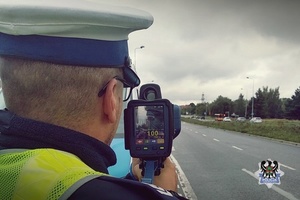 Kierowcy wciąż jeżdżą za szybko – podsumowanie policyjnych działań „Prędkość” na Dolnym Śląsku