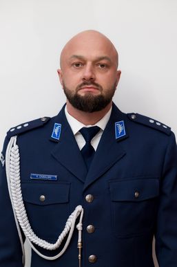 Zastępca Komendanta Powiatowego Policji w Kłodzku Kamil Zawalski