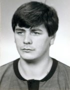 czarno biała fotografia legitymacyjna Polak Janusz