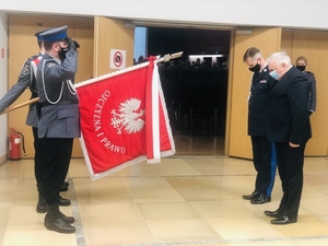 Uroczystość wręczenia medali, odznak, nagród oraz nadania pierwszych stopni oficerskich w Policji Dolnośląskiej