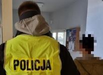 Kompletnie pijaną matkę opiekującą się niemowlęciem zatrzymała kłodzka policja. Kobieta miała blisko 3 promile, a mieszkanie było wychłodzone i bez prądu