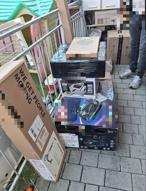 Zatrzymani na gorącym uczynku – kradli paczki z towarem Amazona