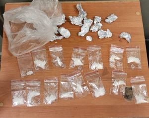 Policjanci z Kłodzka zatrzymali kierowcę pod wpływem narkotyków – przy sobie miał także mefedron