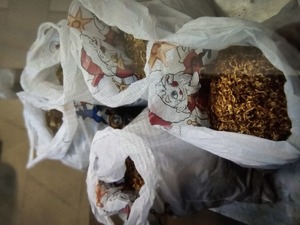 zabezpieczone worki z tytoniem -krajanką