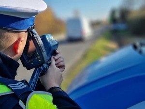 Podsumowanie policyjnych działań „Prędkość” na Dolnym Śląsku. Wniosek - kierowcy jeżdżą wciąż za szybko