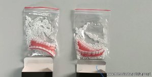 atrapa zębów  w woreczkach foliowych