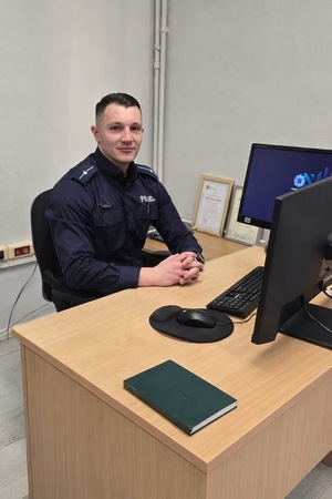 Policjant po służbie pomógł w zatrzymaniu osoby poszukiwanej