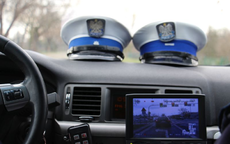 101 KM/H ZAMIAST PRZEPISOWYCH 50. POLICJANCI PRZERWALI NIEBEZPIECZNĄ JAZDĘ