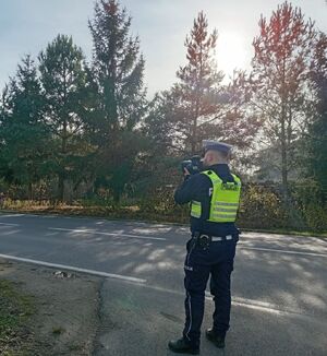 PRZEKROCZENIA PRĘDKOŚCI NA DRODZE KRAJOWEJ NR 8 I 33. ZDECYDOWANE DZIAŁANIA KŁODZKIEJ DROGÓWKI